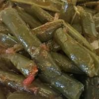 Fasolakia · Greek style green beans with tomato sauce (D,E,G,V)