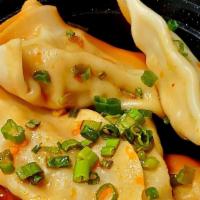 Steamed Chicken Dumpling W. Hot Oil(6) · Hot and Spicy