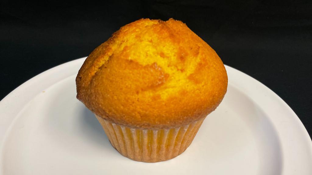 Corn Muffin - Large · Traditional and delicious
Straight from our oven every morning.
Get em while they're hot !