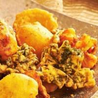 Mixed Pakoras · cauliflower, potato and spinach spiced fritters; vegetarian