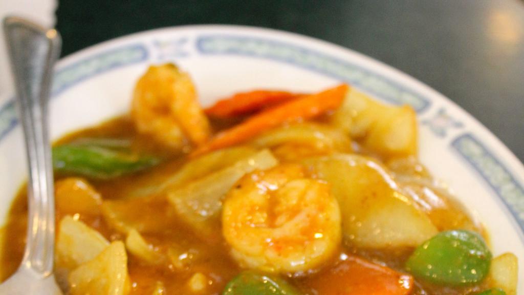 Curry Shrimp With Onion · Hot and spicy.