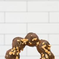 Hojicha Toffee · hojicha glaze;
crushed toffee bits;