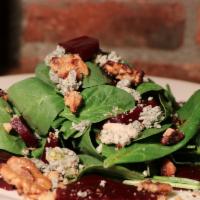 Spinaci · Baby Spinach with beets, caramelized walnuts and goat cheese