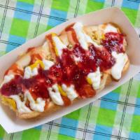 Especial Hot Dog · Sausage, bacon, cheese, pineapple, raspberry, crunched potato chips, ketchup, pink sauce, ma...