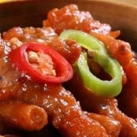 Chicken Feet With Black Bean Sauce / 豉汁鳳爪 · Steamed chicken feet marinated with garlic and black bean sauce.