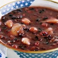 Sweet Red Bean Soup 红豆汤 · Sweet red bean soup, served cold.