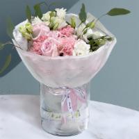Sanford · Roses, Carnations, Lisianthus, Eucalyptus

*All bouquets are sold without a vase.