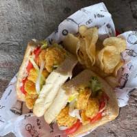  Fried Shrimp Po'Boy · Lettuce, Tomato, Pickles, Comeback Sauce, Zapp's Potato Chips.