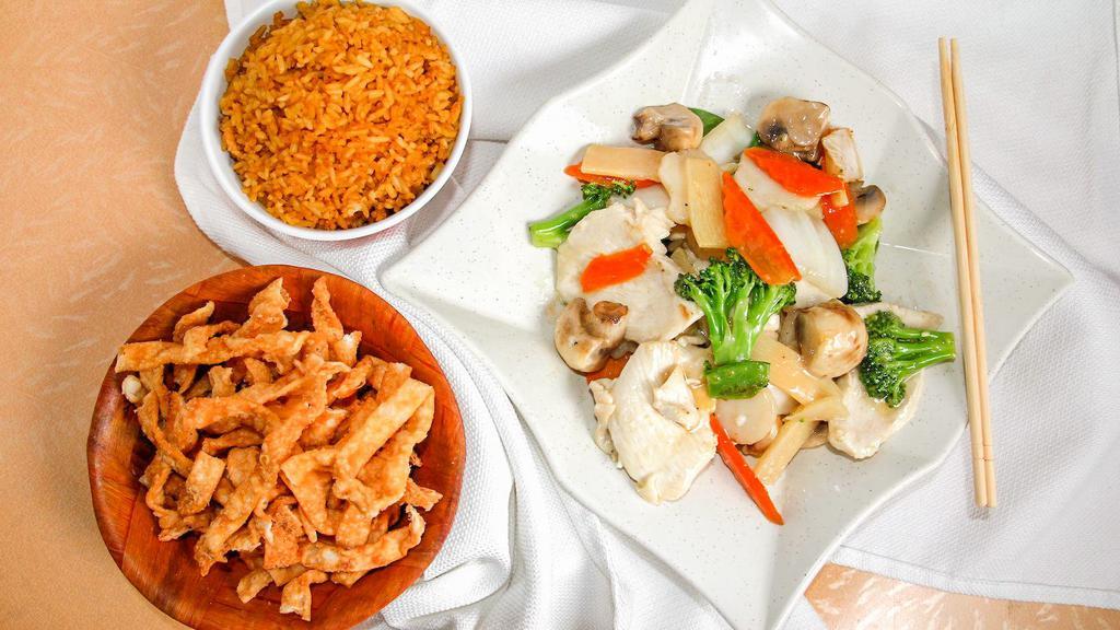 C#8. Moo Goo Gai Pan · White meat chicken with napa cabbage, carrots, snow peas, mushrooms, water chestnuts in white sauce.