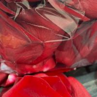 Fresh Rose Petals  · 1 bag /10 pc fresh petals rose