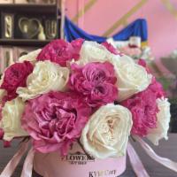 Pink Circle  · 35-38 fresh  roses, pink box! Available red roses!!!