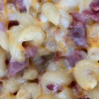 B.H Bowl · Mac and cheese with Bacon Mozzarella Cheddar and Ham