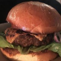 Mp Tavern Burger · Lettuce, Beefsteak Tomato, Red Onions,
Garlic Aioli, Vermont White Cheddar, Toasted Brioche