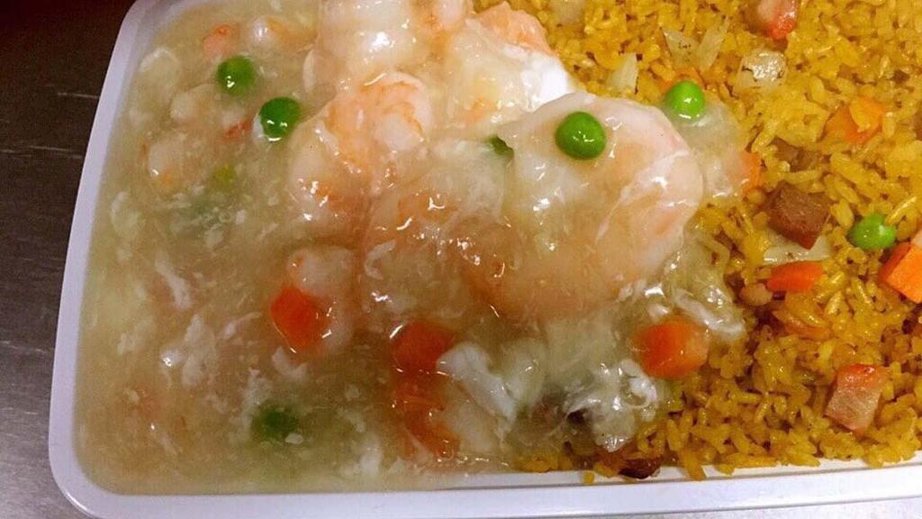 Shrimp With Lobster Sauce Combo · Served with pork fried rice or brown rice, white rice, and egg roll.