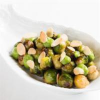 Cavolini Di Bruxelles · roasted Brussels sprouts, sliced almonds