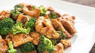 Chicken With Broccoli Lunch Special · Served with choice of side and rice.