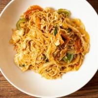 Drunken Noodle · Spicy. Thin rice noodle with egg, garlic, chili, onion, cherry tomato, carrot, bell pepper, ...