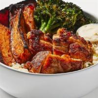 Classic Dig Family Style · Charred chicken, roasted sweet potatoes, charred broccoli with lemon, brown rice, garlic aio...