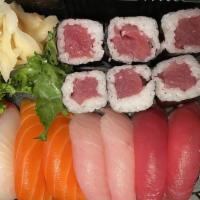Sushi Deluxe · 9 pcs assorted susi, 1 tuna roll