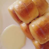 Fried Sweet Bun 炸馒头 · 6 pieces, served with condensed milk
