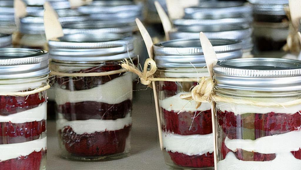 Ann Marie’S Cake Jars Bundle Deal 18 Pack · Dessert Jars Bundle Deals

Customize Your Flavors
