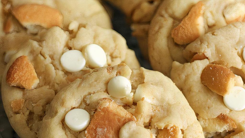 6 Pk Ann Marie’S Banana Pudding Cookies  · Banana Pudding Cookies 
Cookie Inspired by Banana Pudding 
Incredible flavors 
May contain vegan pascha or white chocolate 
Can be Substituted please add in Special instructions