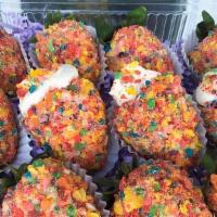 1 Dozen Fruit Pebbles Stuffed Cheesecake Berries  · Dipped In White Chocolate Or Vanilla Your Choice 
4 Berries Stuffed With Cheesecake 
8 White...