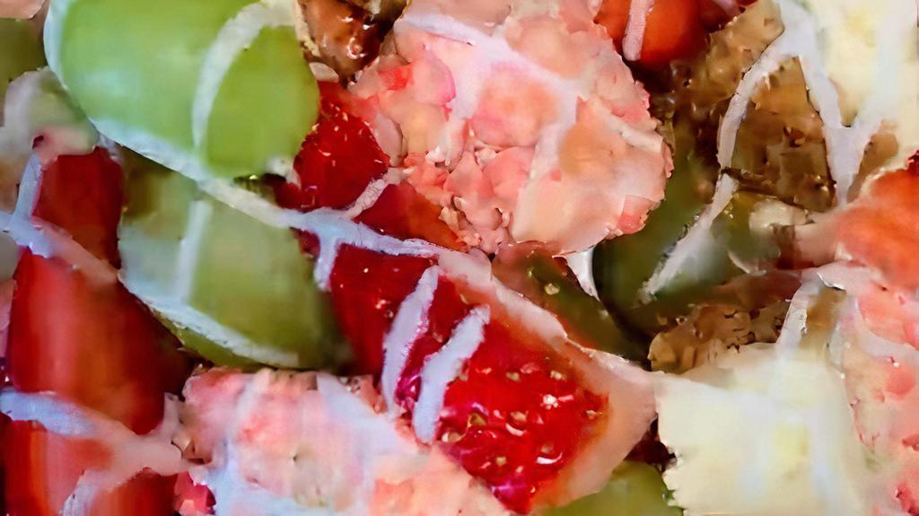 Ann Marie’S Strawberry Crunch Fruit  Salad Drizzle With White Chocolate · Fruit Salad With Strawberry Crunch Cheesecake And Drizzle White Chocolate