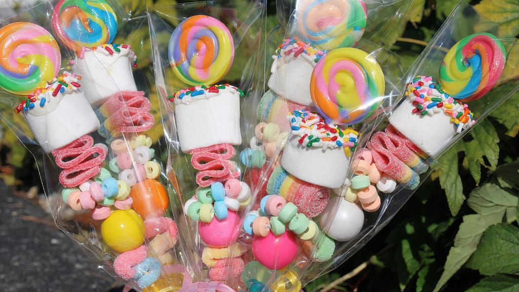 12 Candy Kabobs · 