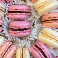 Macaroon Lovers · Assorted Flavors