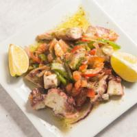 Ensalada De Pulpo · Octopus Salad.