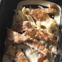 Homemade Fettuccine Alfredo · white cream sauce