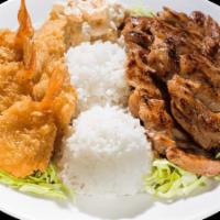 Seafood Mix · Mahi mahi, fried shrimp and fried scallops.