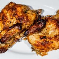 Whole Rotisserie Chicken. · Pollo rostisado.