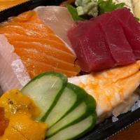 Chirashi Sushi B · Sea urchin ,Tuna, Salmon, Yellow tail, Albacore, Boiled Shrimp, Scallop ,Salmon roe,  Eel,  ...