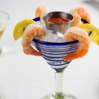 Cocktail De Crevettes Classiques · Classic Jumbo  Shrimp Cocktail.