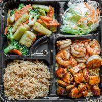 Hibachi Shrimp · Served with onion soup or green salad, noodles, vegetables, and white rice.