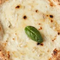 Quattro Formaggi · Pecorino Romano, parmigiano reggiano, mozzarella, gorgonzola VG