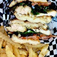 Chicken Grill Sandwish  · chicken grill, mayo, tomato, lettuce , mayo with fries