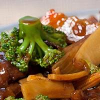 Beef With Hunan Sauce · Served with white rice.