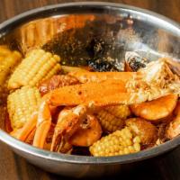 Seafood Boil  · Shrimp Head On, Mussels, Snow Crab Legs, Potato, Corn, and/or Sausage