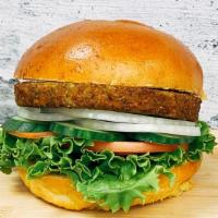 (Cvb) California Veggie Burger · Veggie burger patty (carrot, peas, broccoli, spinach, corn), brioche burger bun, lettuce, to...