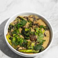 Green Masala Curry · Green curry, garam masala, fennel, coriander.
Contains:  Treenuts
