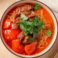 番茄牛肉面 / Beef Noodles With Tomato · 
