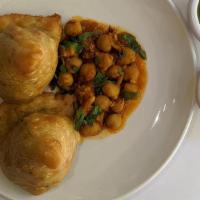 Chicken Kheema Samosa · Minced chicken served with ketchup and chutney.
