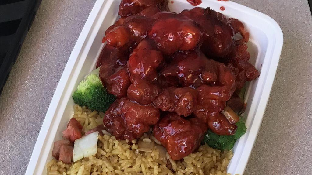 General Tso'S Chicken · Spicy. Portions of boneless, tender chicken lightly coated, fried to golden brown, then dressed with succulent spicy sauce and garnished with broccoli, Our chef's special.