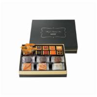 Royce' Tasting Box · BOX INCLUDES:  

Pure Chocolate “Colombia Bitter”, 
Pure Chocolate “Sweet”, 
Pure Chocolate ...