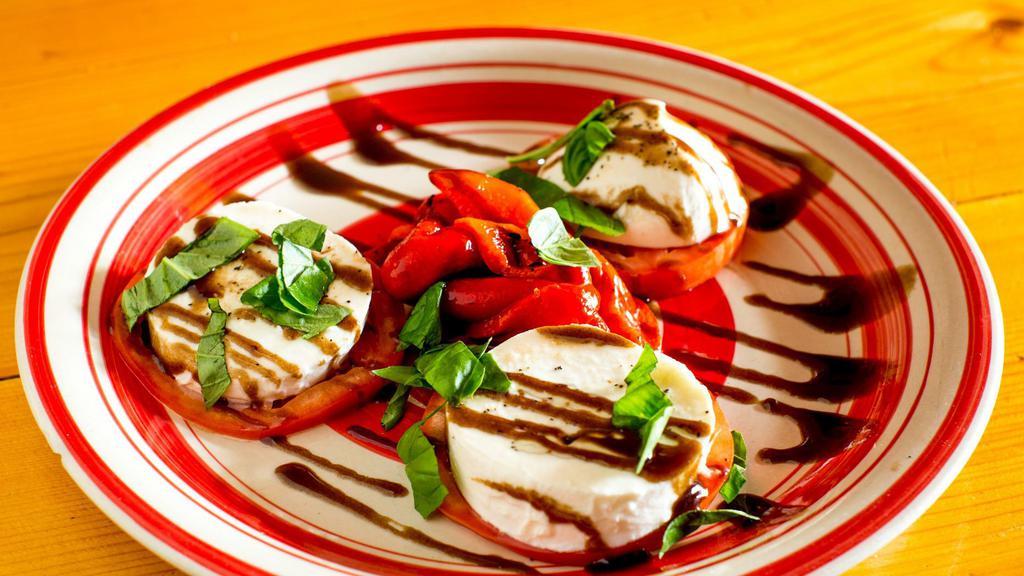 Caprese Con Pepperoni · Fresh mozzarella, sliced tomato, roasted pepper and basil.