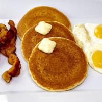 12-Huevos Con Tocino Y Pancakes/ Eggs With Bacon & Pancakes · 