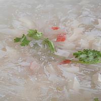 Seafood Soup	海鲜羹 · Savory soup with mixed seafood.